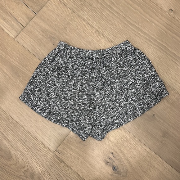 Brandy Melville flowy shorts - Picture 2 of 3